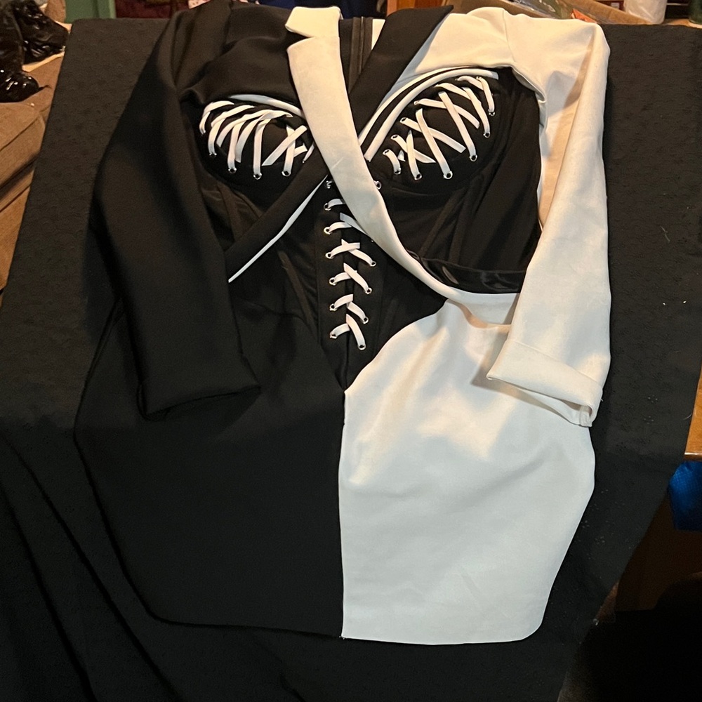 AKIRA Black and White Lace-Up Prom Dress